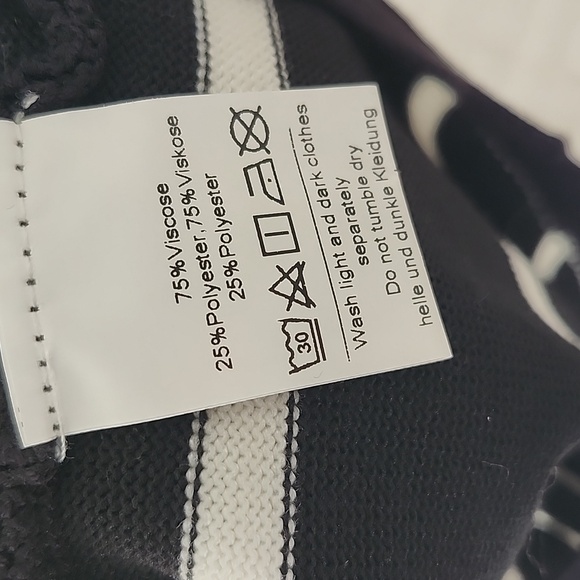 Black & White Striped Sleeveless Tie Front Top, Xl - Picture 6 of 9